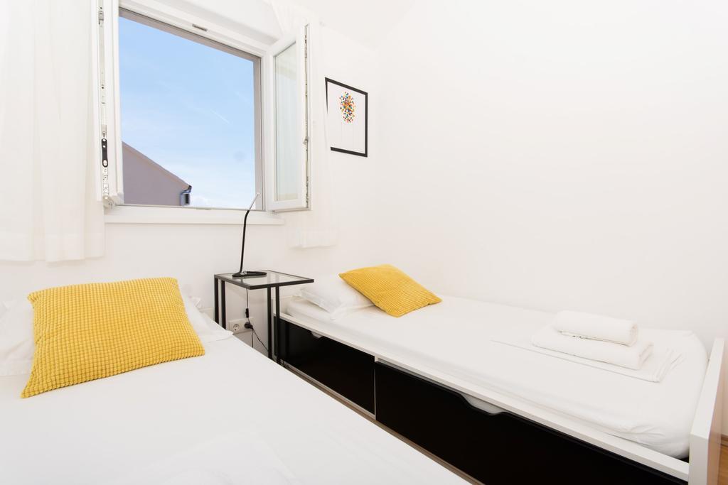 Apartment Flynn Trogir Exterior photo